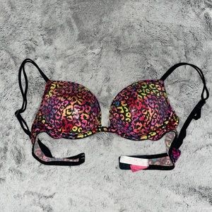 VS Pink plunge push up bra